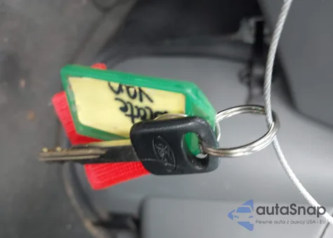 2003 Ford E-350 Super Duty Chateau/Xl/Xlt z USA, uszkodzony, nr VIN 1FBNE31L13HB41347